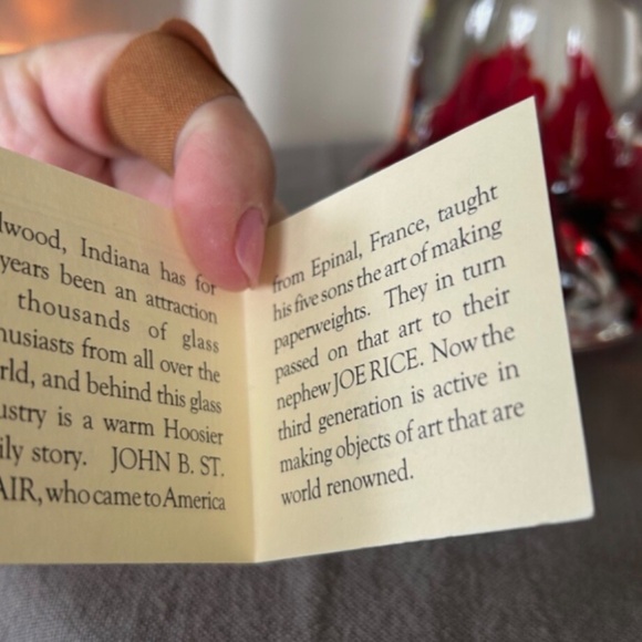 Joe Rice paperweight bell ruby red - Picture 2 of 8